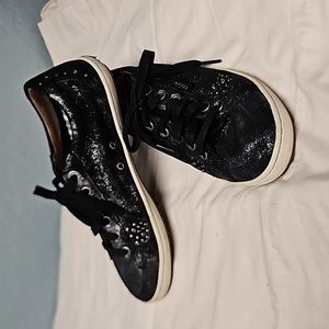 Taos Freedom Sneakers Black Metallic Suede Leather Sneakers Lace Up Women 8.5